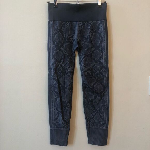 Lululemon Ebb To Street Python Print Pants - Picture 1 of 3